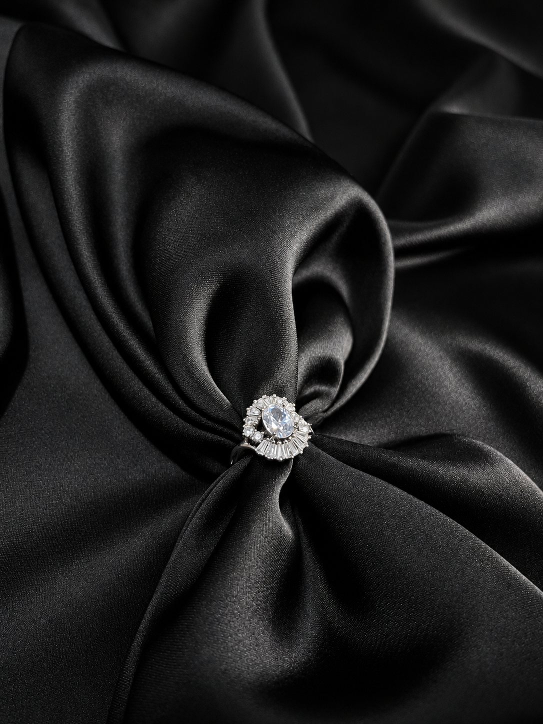 Silver Oval Crystal Halo Ring