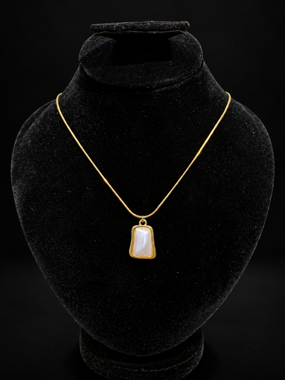 Golden Pearl-Effect Pendant Necklace