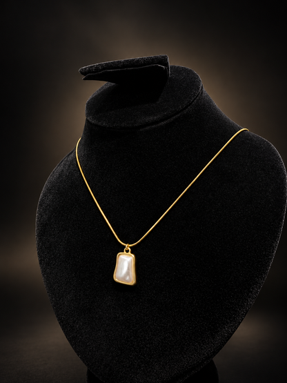 Golden Pearl-Effect Pendant Necklace